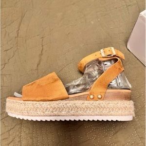 Women’s Weeboo Sandals